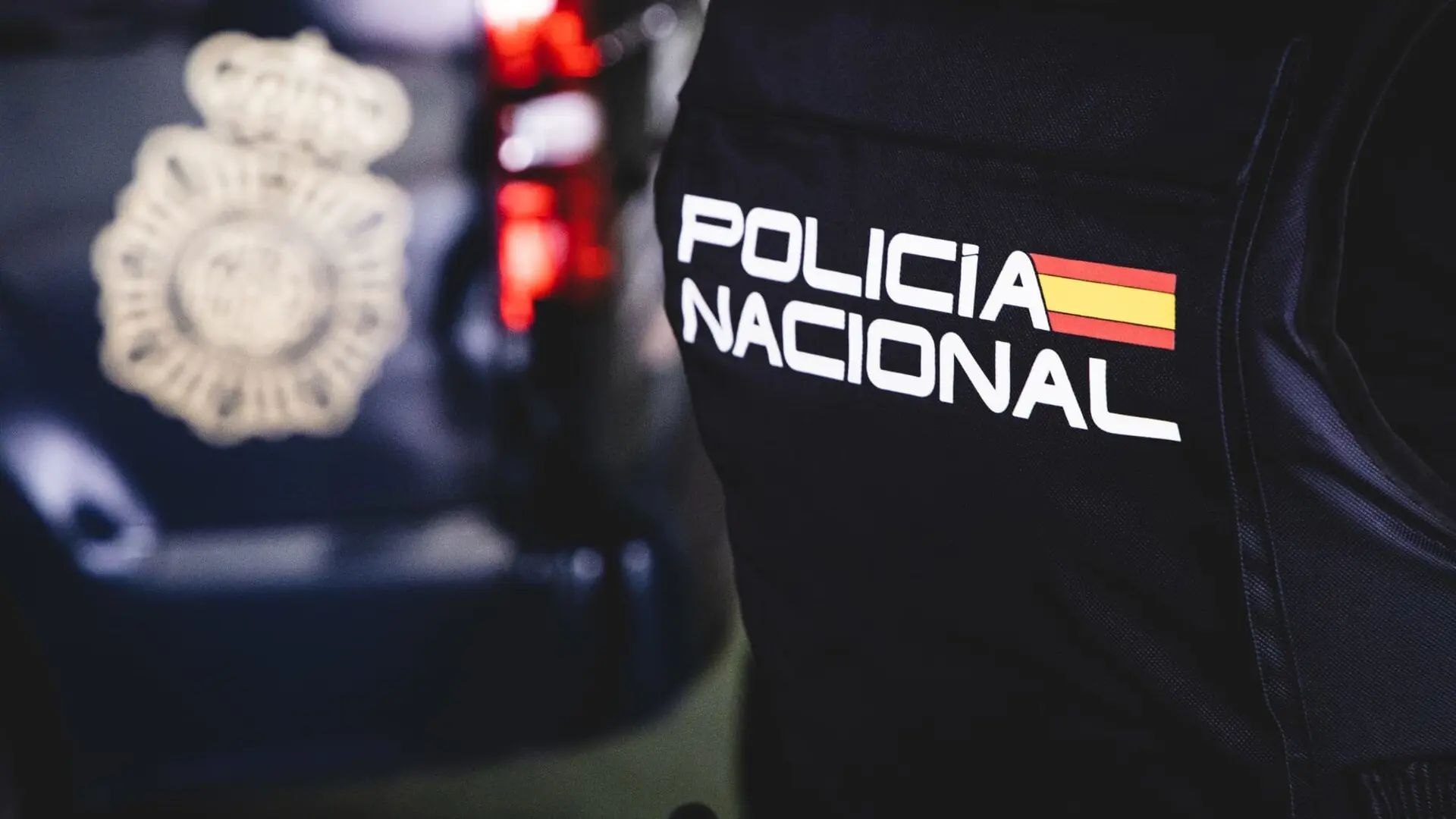 Un hombre abandona a su hijo de siete años en plena calle para irse a un salón de juegos de azar