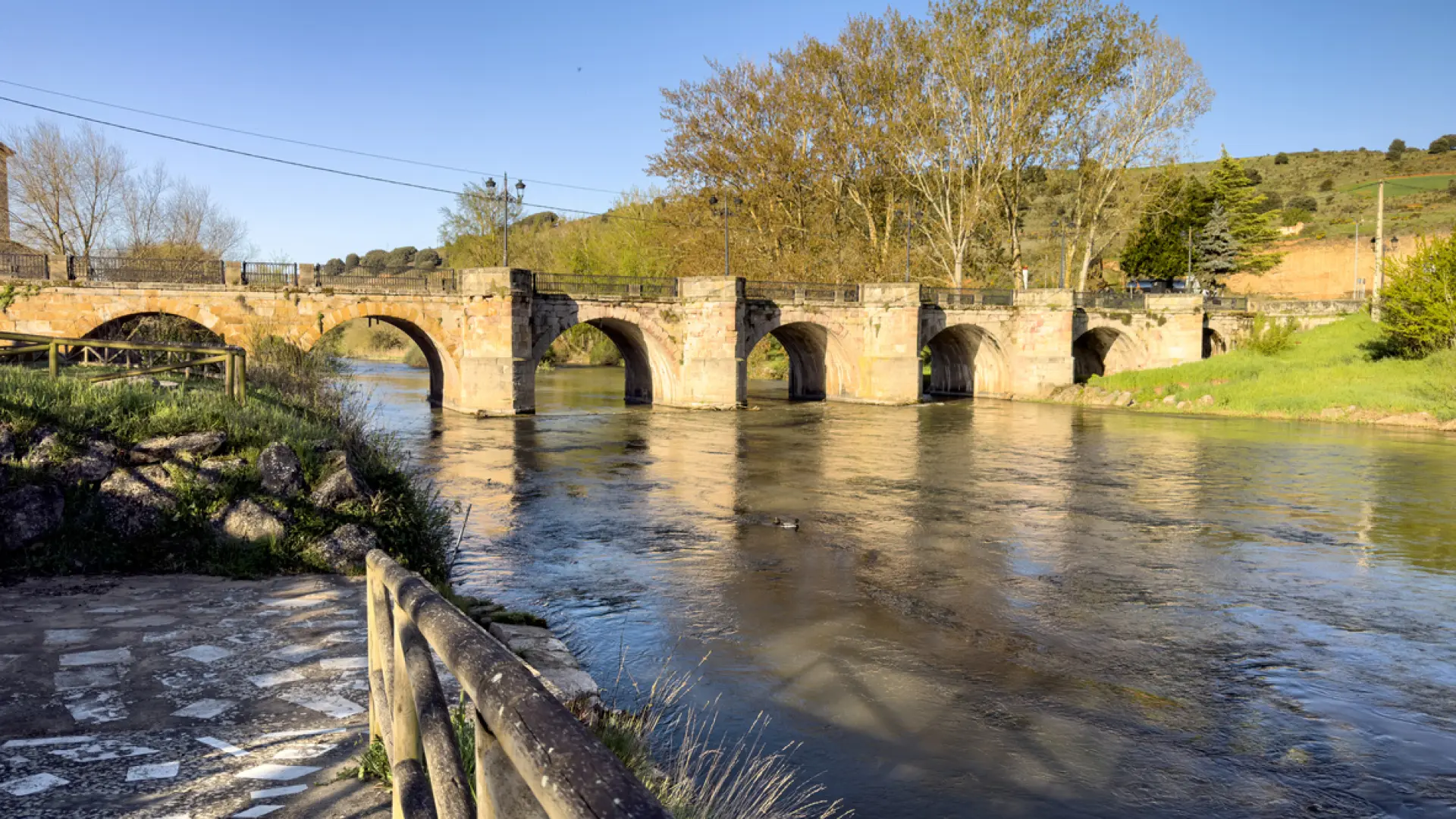 Buscan a un niño desaparecido en el río Pisuerga en Valladolid