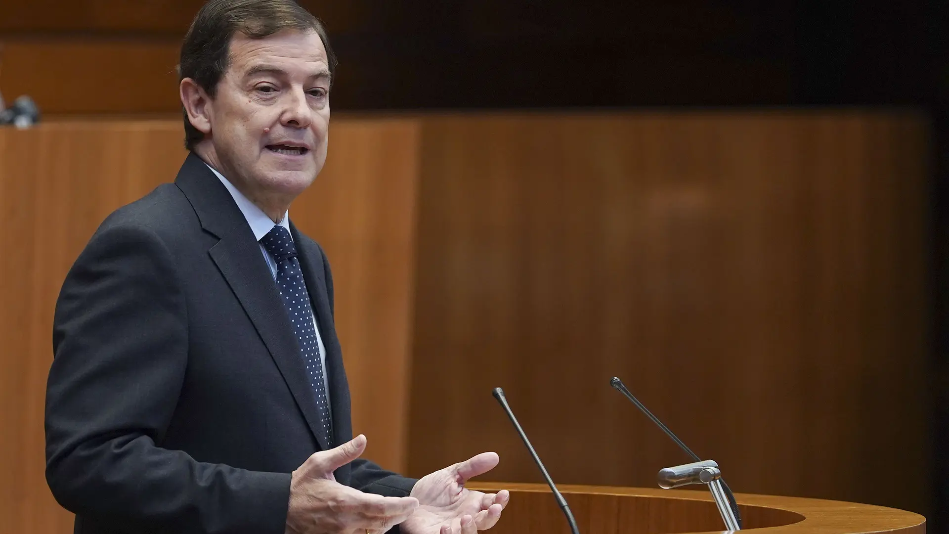 Alfonso Fernández Mañueco, investido presidente de Castilla y León para un tercer mandato con los votos de PP y Vox