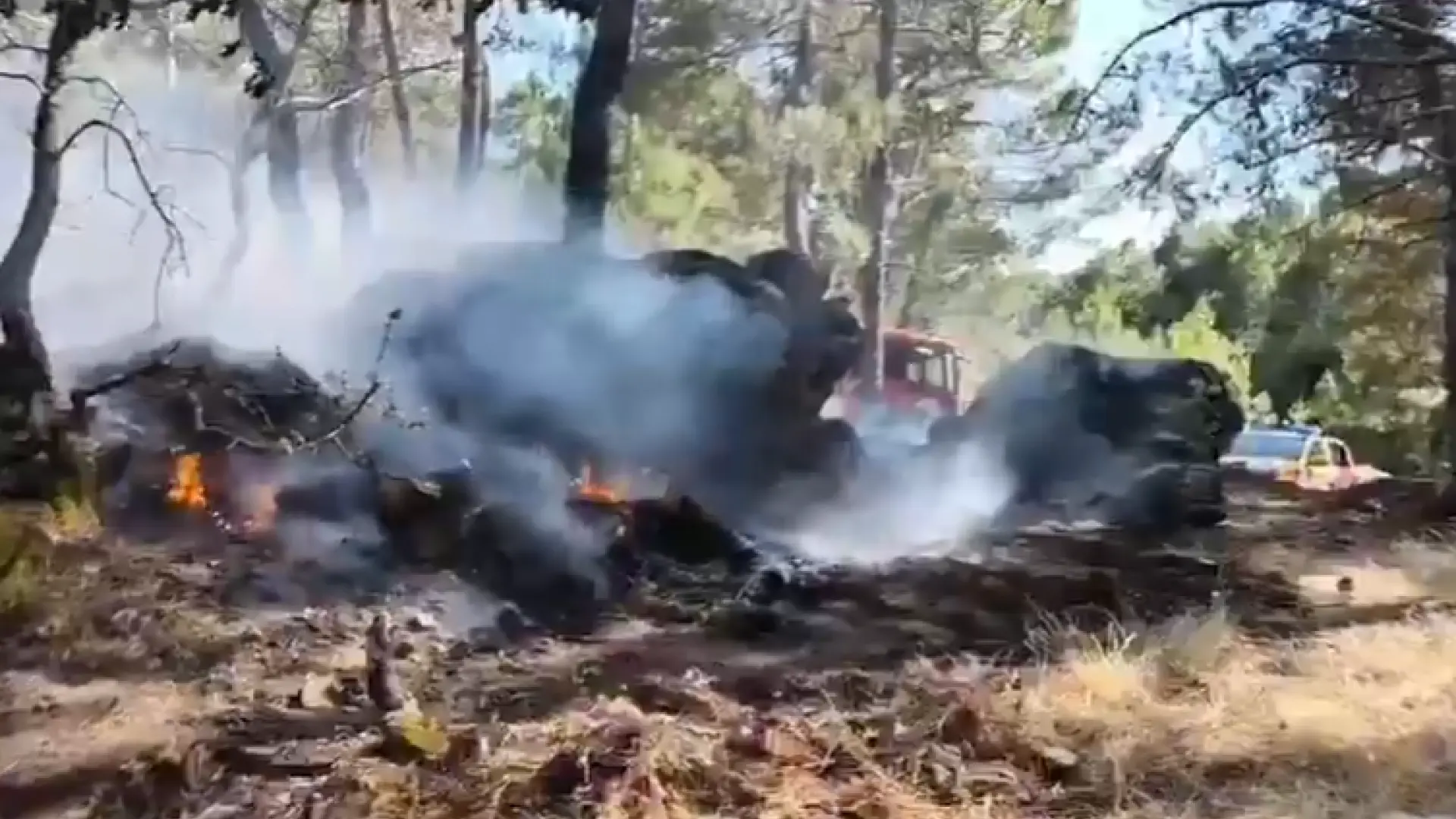 Empeora el incendio en Ávila: se evacúa a 30.000 personas en todo el Valle del Tiétar