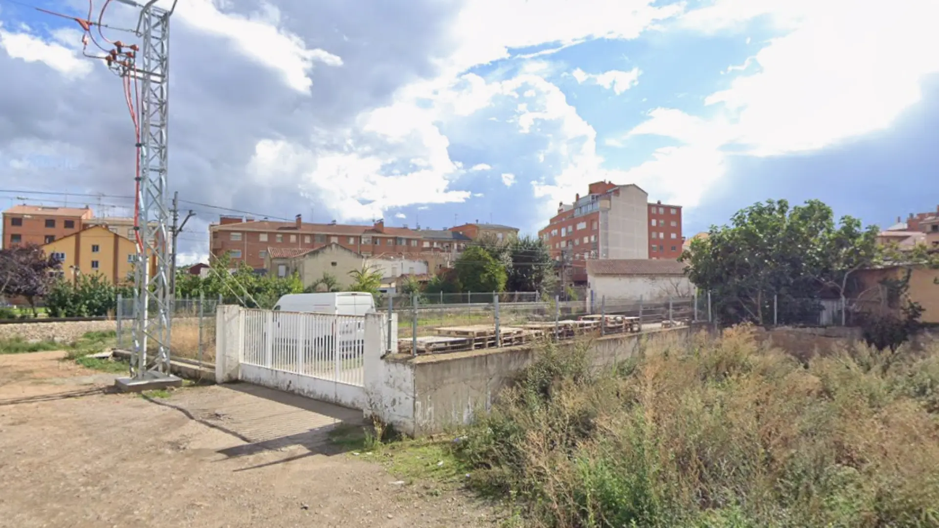 Hallan muertos a dos hombres de 57 y 59 años en la vía pública en Veguellina de Órbigo
