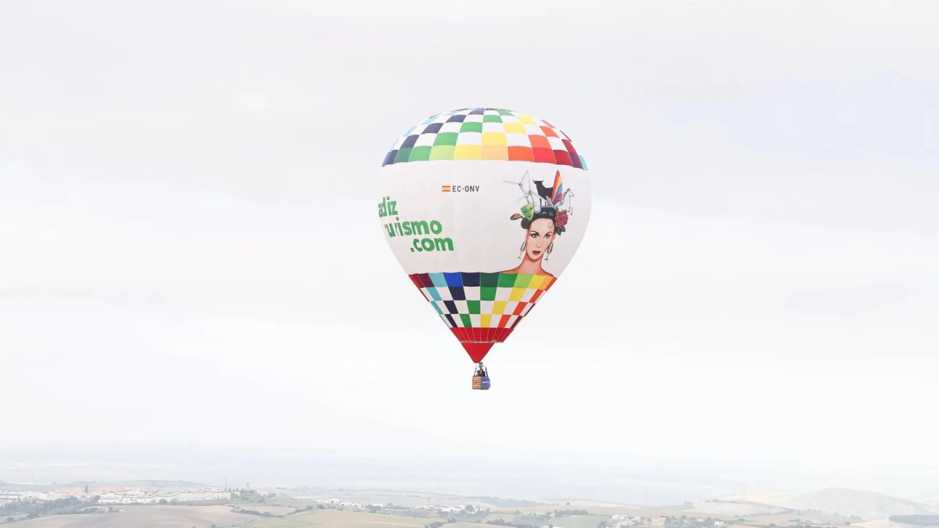 Un herido tras caer de un globo aerostático que acabó en el río Pisuerga a su paso por Simancas