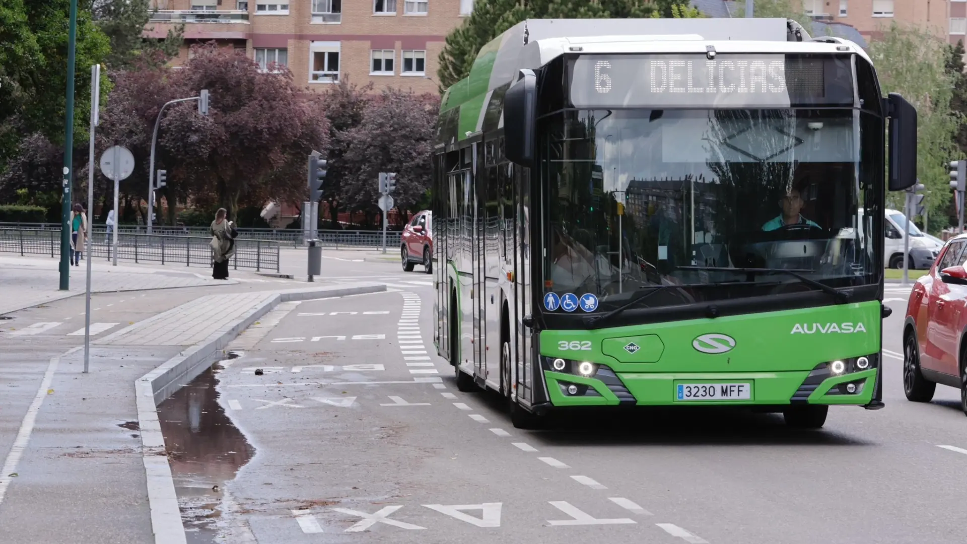 Un bote de gas pimienta en un autobús obliga a desalojarlo y hospitalizar a dos mujeres en Valladolid